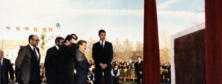 Inaugurado de busto y mural por D. Felipe de Borbon en Briviesca con motivo de conmemoración de las primeras costes generales de Castilla y León en 1.387