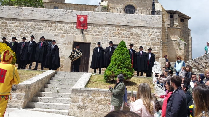 Inauguración de la escultura del Colacho en día de la fiesta. Castrillo de Murcia, Burgos