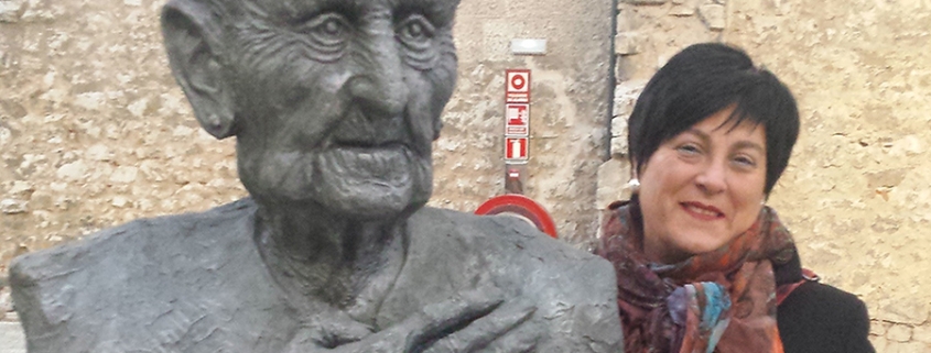 Escultura anciana. Exposición en Burgos