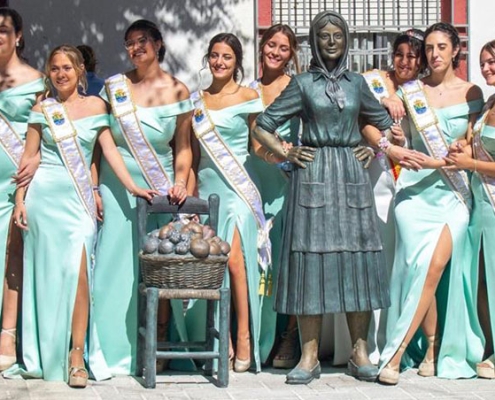 Inauguración escultura hortelana de Valdeganga. Albacete.